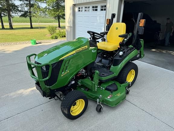 Image of John Deere 1025R equipment image 1