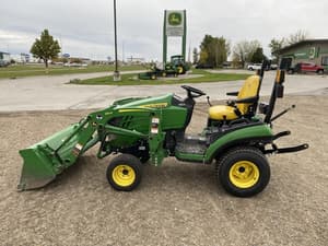 2022 John Deere 1025R Image