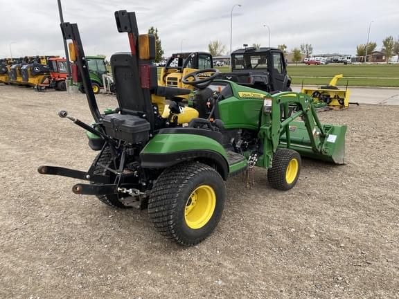 Image of John Deere 1025R equipment image 3