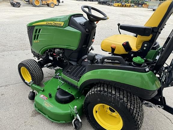 Image of John Deere 1025R equipment image 4