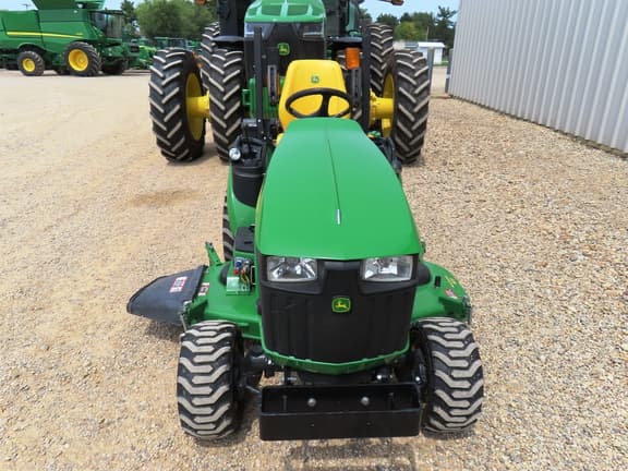Image of John Deere 1025R equipment image 3