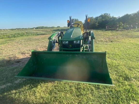 Image of John Deere 1025R equipment image 3