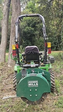 Image of John Deere 1025R equipment image 4