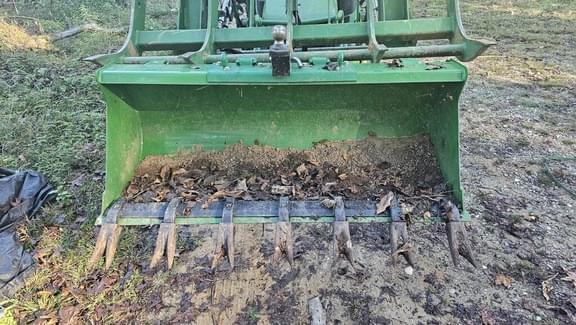 Image of John Deere 1025R equipment image 2