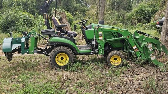 2022 John Deere 1025R Equipment Image0
