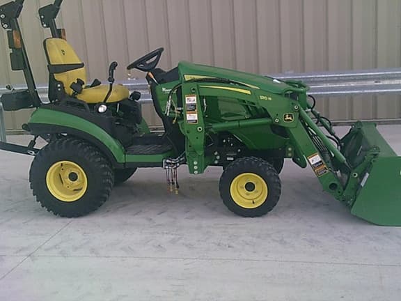 Image of John Deere 1025R equipment image 1