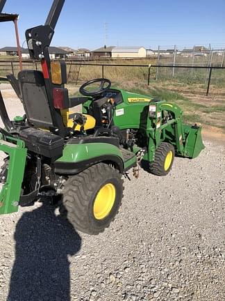 Image of John Deere 1025R equipment image 3