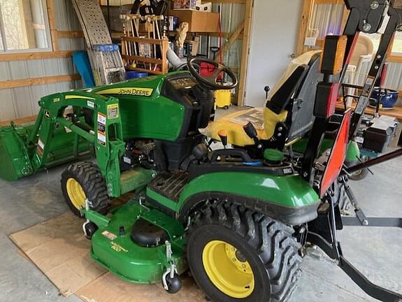 Image of John Deere 1025R equipment image 1