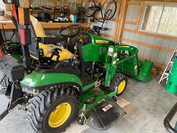 Image of John Deere 1025R equipment image 2