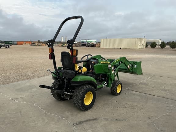 Image of John Deere 1025R equipment image 4