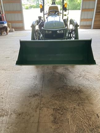 Image of John Deere 1025R equipment image 3