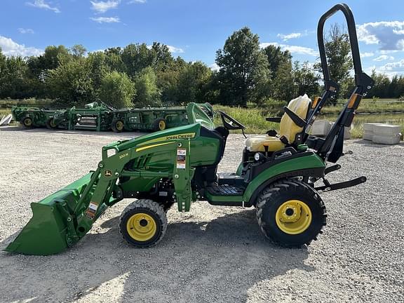 Image of John Deere 1025R equipment image 1