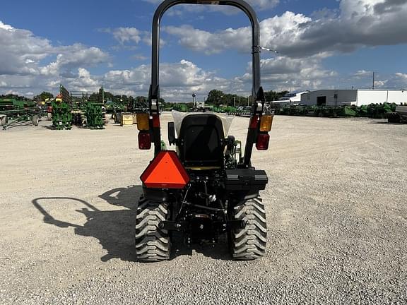 Image of John Deere 1025R equipment image 4