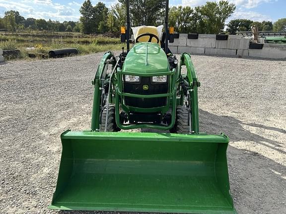 Image of John Deere 1025R equipment image 3