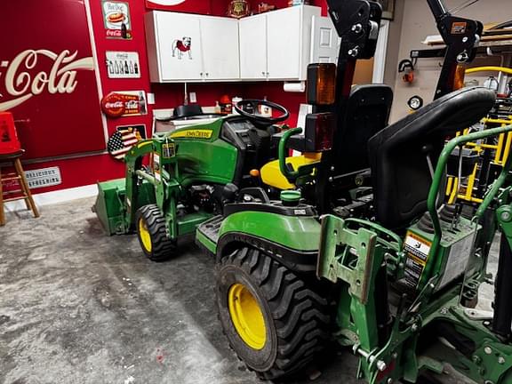 Image of John Deere 1025R equipment image 4