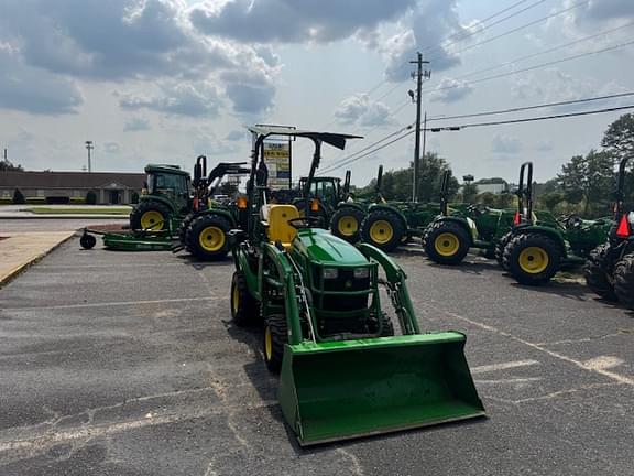 Image of John Deere 1025R equipment image 4