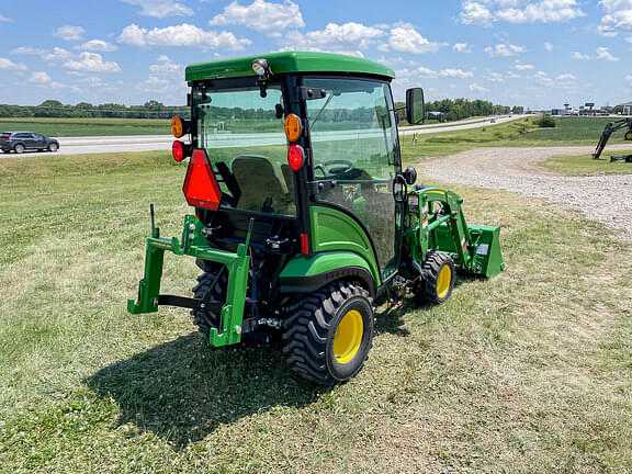 Image of John Deere 1025R equipment image 4