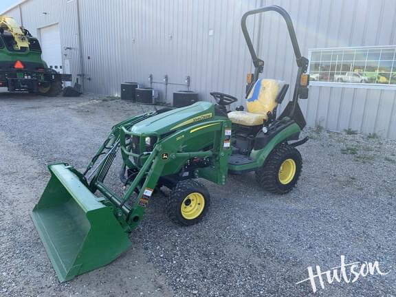Image of John Deere 1025R equipment image 3