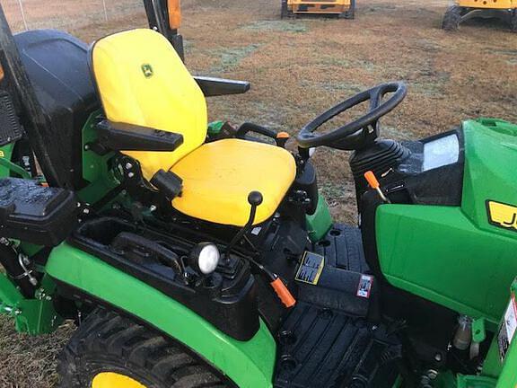 Image of John Deere 1025R equipment image 4