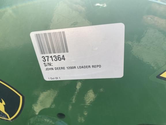 Image of John Deere 1025R equipment image 4