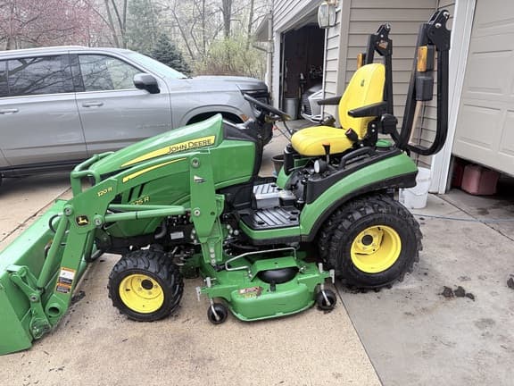 Image of John Deere 1025R Image 0