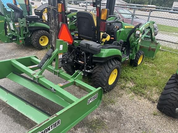 Image of John Deere 1025R equipment image 4