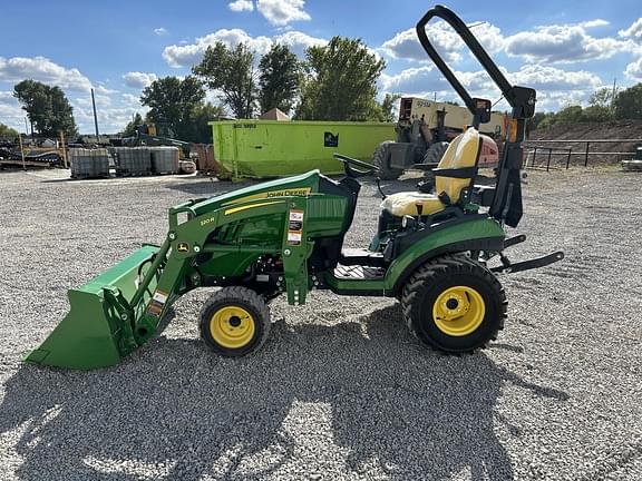 Image of John Deere 1025R equipment image 3