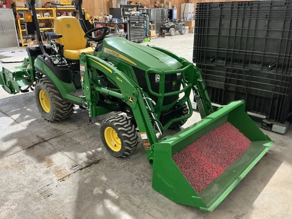 2022 John Deere 1025R Equipment Image0