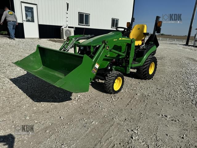 Image of John Deere 1025R equipment image 1