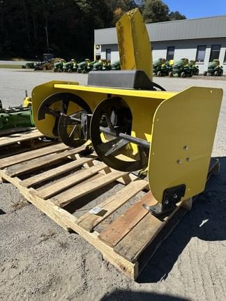 Image of John Deere 1025R equipment image 4
