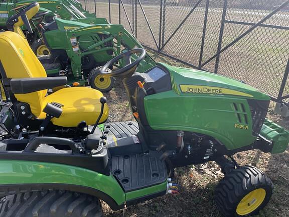 Image of John Deere 1025R equipment image 1