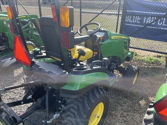 Image of John Deere 1025R equipment image 3