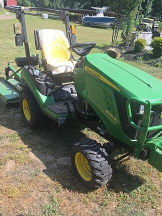 Image of John Deere 1025R equipment image 1