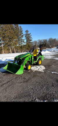 2022 John Deere 1025R Equipment Image0
