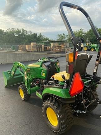 Image of John Deere 1025R equipment image 3