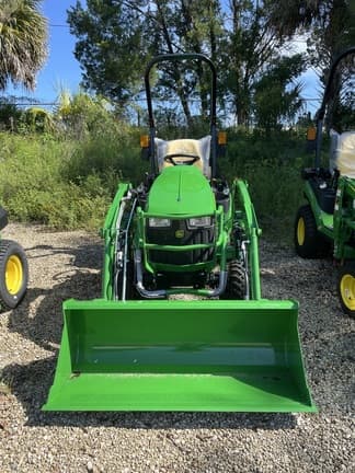Image of John Deere 1025R equipment image 2