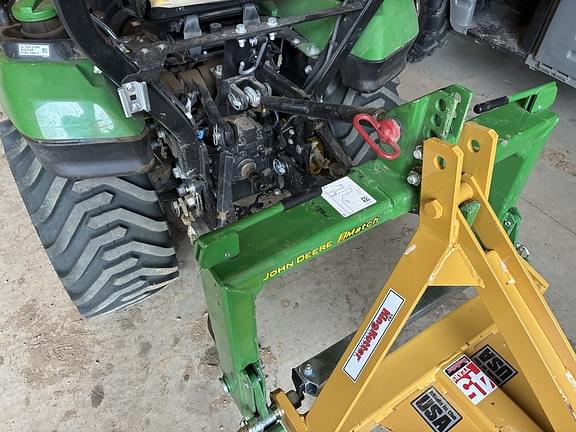 Image of John Deere 1025R equipment image 3