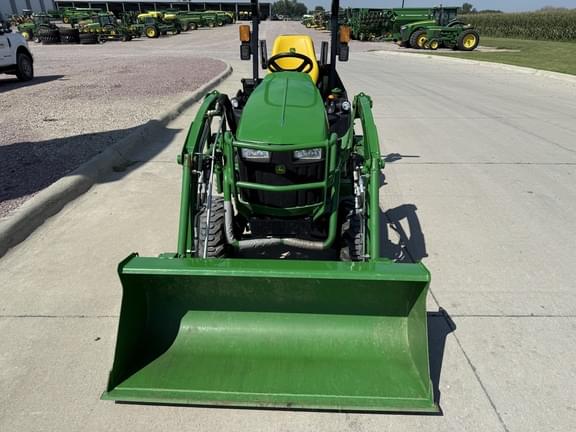 Image of John Deere 1025R equipment image 1