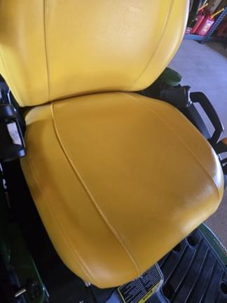 Image of John Deere 1025R equipment image 2
