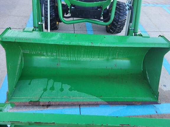 Image of John Deere 1025R equipment image 3