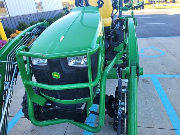 Image of John Deere 1025R equipment image 2