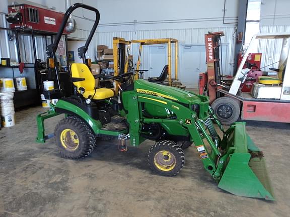 Image of John Deere 1025R Primary image