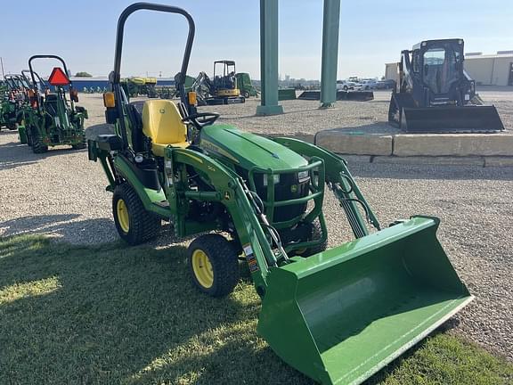 Image of John Deere 1025R equipment image 3
