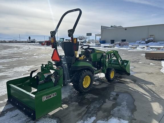 Image of John Deere 1025R equipment image 2