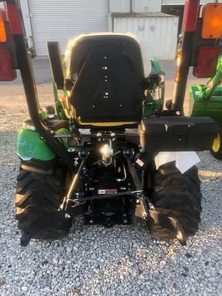 Image of John Deere 1025R equipment image 3