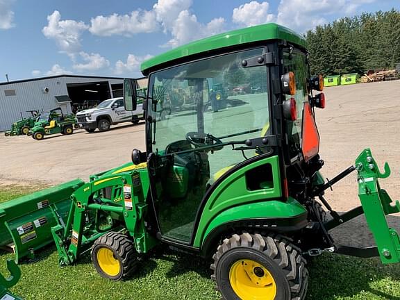 Image of John Deere 1025R equipment image 2