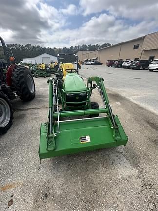 Image of John Deere 1025R equipment image 3