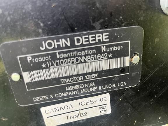Image of John Deere 1025R equipment image 3