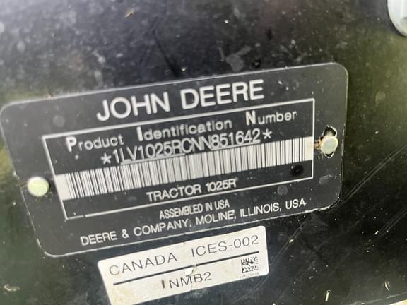 Image of John Deere 1025R equipment image 3