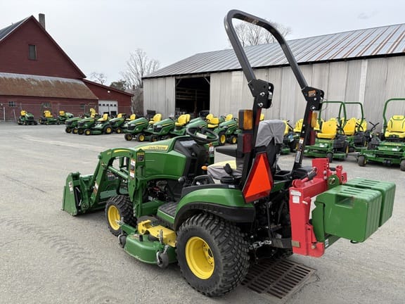 2022 John Deere 1025R Equipment Image0